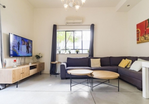 Rupin Balcony 2 bedrooms 56sqm Elevator Apartment for vacation rental in Tel Aviv