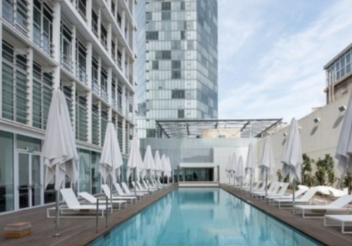 Arlozorov 4.5 room 143sqm Balcony Parkingx3 Gym club Swimming Pool Doorman Luxury Apartment for sale in Tel Aviv