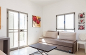 Geula Beach Court 1 bedroom 48sqm Balcony Lift Parking Apartment for vacation rental in Tel Aviv