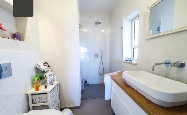 1eb0787c-9f9e-4a81-948d-8ca50c80c94c