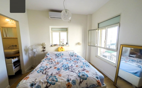 ef17055f-4461-435d-b484-4a41aee97d22