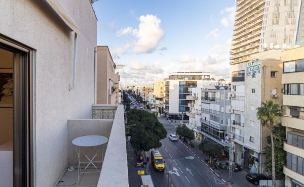 Hilton Balcony 2 room Balcony 8sqm Elevator Apartment for short term rental in Tel Aviv
