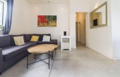 Rupin Balcony 2 bedrooms 56sqm Elevator Apartment for vacation rental in Tel Aviv