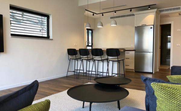 Ben Yehuda 3 room 62sqm Renovated Balcony 6sqm Lift Apartment for sale in Tel Aviv