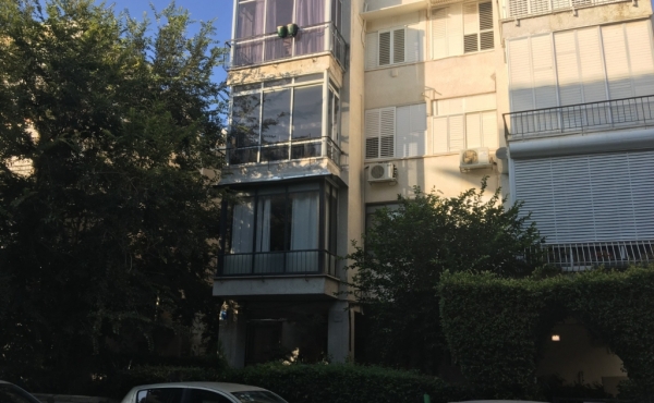 Pinkas area 1 room 51sqm Renovated Quiet Apartment for sale in Tel Aviv