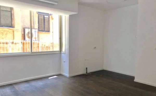 Hayarkon area 3 room 75sqm Renovated Quiet Apartment for sale in Tel Aviv