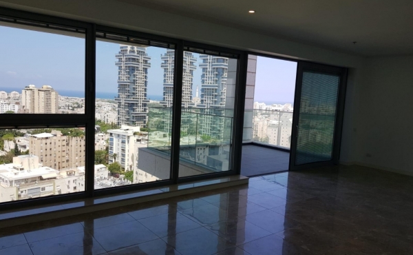 Park Tzameret 4 room 140sqm Balcony 16sqm Sea view Lift Parking Pool Gym Sauna Apartment for sale in Tel Aviv