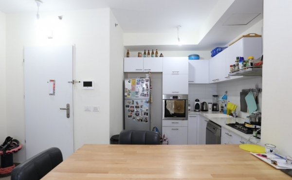 Gindi 3 room 101sqm Balcony 12sqm Elevators Parking Apartment for sale in Tel Aviv