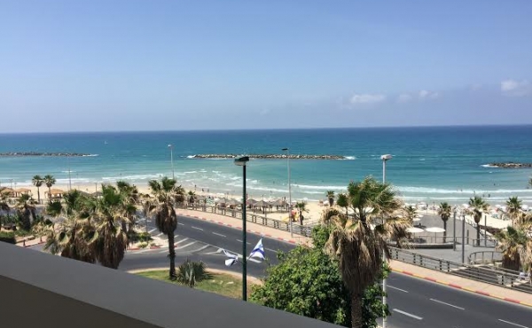 Gordon beach area 3 room 82m2 Elevator Terrace 12m2