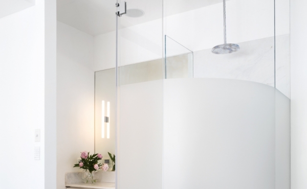 Gordon beach area 3 room 82m2 Elevator Terrace 12m2