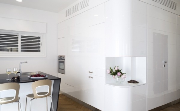 Gordon beach area 3 room 82m2 Elevator Terrace 12m2