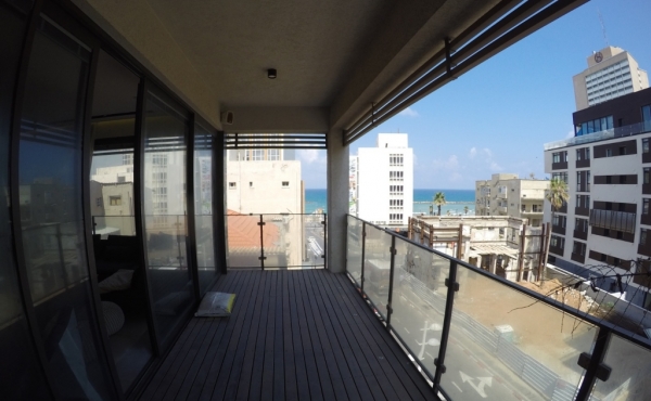 Frishman 3 room 108sqm Sun terrace 14sqm Sea view Parking Apartment for sale in Tel Aviv