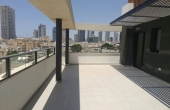Amazing one level 3 room penthouse + 45 sqm terrace Apartment for sale in Tel Aviv