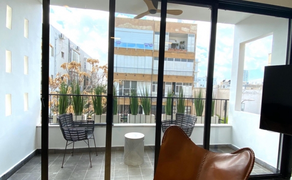 Ben Yehuda area 3 room 67sqm Renovated high level Balcony Apartment for sale in Tel Aviv