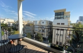 Ben Yehuda 3 rooms 74 sqm Renovated Sun terrace Lift Apartment for sale in Telaviv