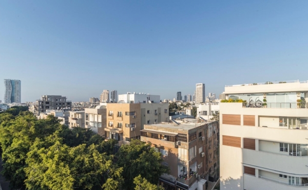 Rothschild Penthouse 3 room 80sqm Terrace 25sqm Lift Apartment for rent in Telaviv
