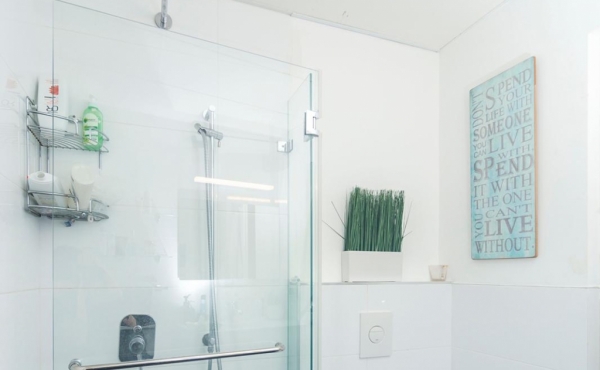 Rothschild Penthouse 3 room 80sqm Terrace 25sqm Lift Apartment for rent in Telaviv