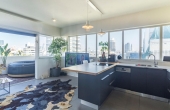 Rothschild Penthouse 3 room 80sqm Terrace 25sqm Lift Apartment for rent in Telaviv