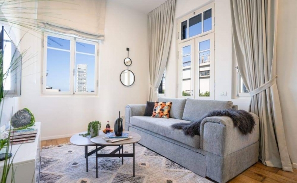 Rothschild area 2 bedrooms 100sqm Balcony Apartment for long term rental in Tel Aviv