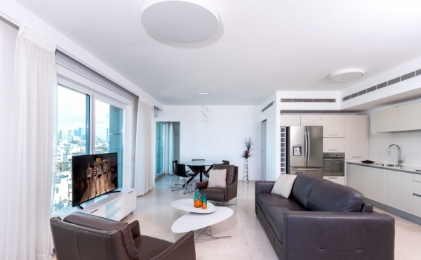 Royal Beach in Tel Aviv 3 room 95sqm Balcony 13sqm with amazing sea view Lift Parking Apartment for rent in TLV