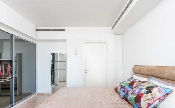 Royal Beach in Tel Aviv 3 room 95sqm Balcony 13sqm with amazing sea view Lift Parking Apartment for rent in TLV