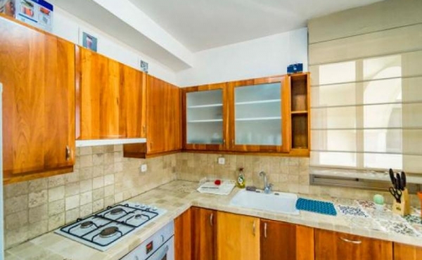 Balfour 2 bedroom 70sqm Lift Parking Apartment for rent in Tel Aviv