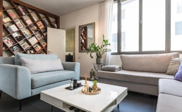 Bograshov area Amazing Penthouse Duplex with Terrace 30m2 Apartment for Rent in Tel Aviv 