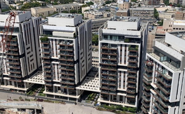 Gindi Tower TLV 4 room 113sqm Terrace 23sqm Elevators Parking Pool Gym Doorman Apartment for rent in Tel Aviv