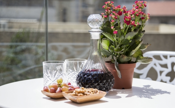 Kerem Hatemanim 2 bedrooms 80sqm Balcony Parking Apartment for rent in Tel Aviv