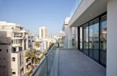 Gordon beach area 4 room 120sqm Terrace 30sqm Elevator Parking Apartment for sale in Tel Aviv