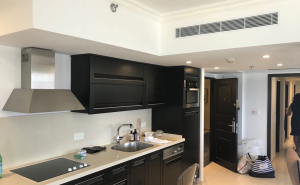 3 bedrooms Terrace Elevator Parking Swimming Pool Apartment for rent in Tel Aviv