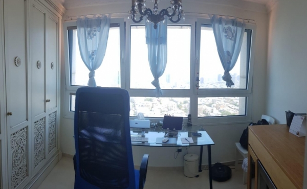 Hayarkon 3 room High floor with sea view Balcony Gym club Swimming Pool Apartment for rent in Tel Aviv