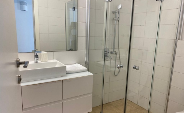 Hayarkon 3 room 80sqm Terrace 6sqm Parking Apartment for rent in Tel Aviv