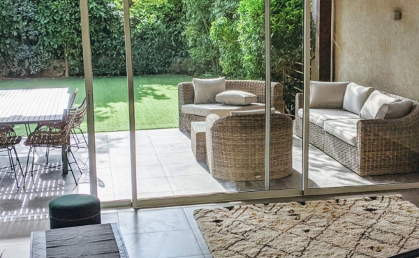 Villa 450sqm + Pot 260sqm 4 bedrooms Villa for rent in Hertzelia Pituah