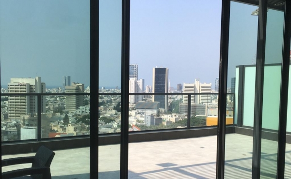 Penthouse 5 room 180sqm Sea view 2 terraces of 150sqm Parkingx2 Apartment for rent in Tel Aviv