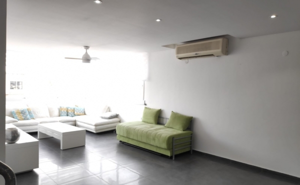 Rothschild area 3 room 80sqm Terrace 22sqm Elevator Apartment for rent in Tel Aviv