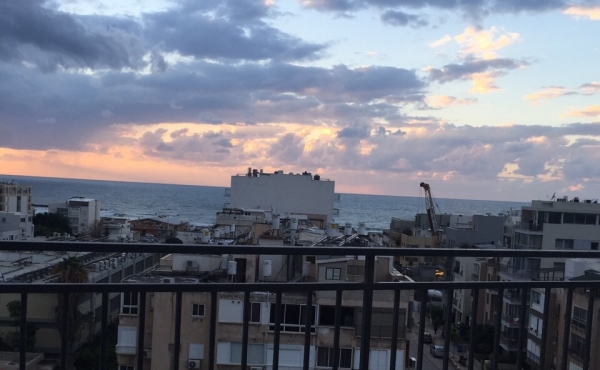 North Dizengoff Penthouse 3 room 75sqm Terrace 50sqm Sea view Apartment for rent in Tel Aviv