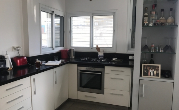 Rothschild area 3 room 80sqm Apartment for Sale in Telaviv