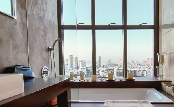 Rothschild area 4 room 140sqm Full sea view Parking Gym Pool Doorman 