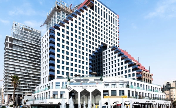 Opera tower 2 room 104sqm Balcony Lift Parking Pool Gym Apartment for sale in Tel Aviv