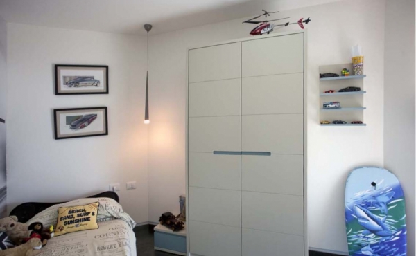 Royal Beach 3 rooms 95sqm Balcony 13sqm Parking Apartment for rent in Tel Aviv