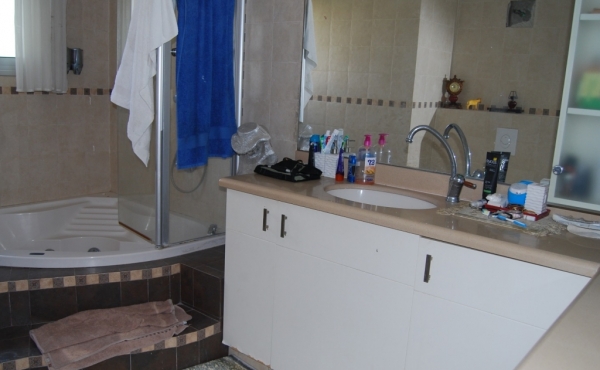 Old North Tel Aviv Cottage for sale 6 rooms 390sqm Garden Parking