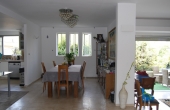 Old North Tel Aviv Cottage for sale 6 rooms 390sqm Garden Parking