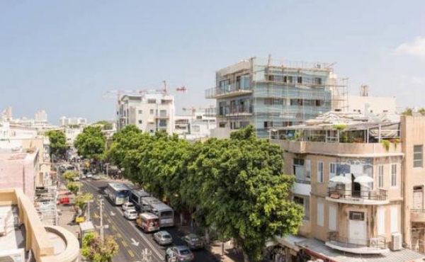 Sunny 2 room 48sqm Lift Apartment for rent in Tel Aviv