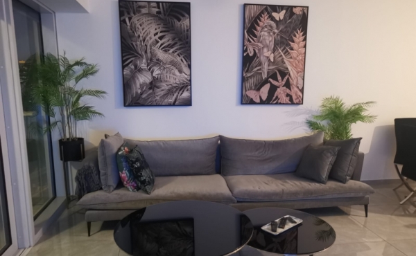 Azrieli mall area 3 room 70sqm Terrace 14sqm Parking Apartment for rent in Tel Aviv