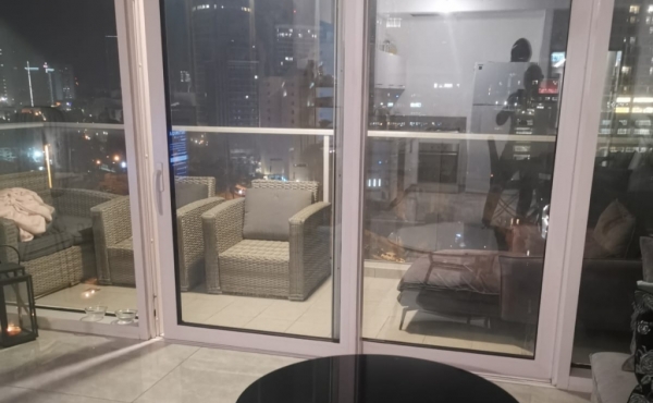 Azrieli mall area 3 room 70sqm Terrace 14sqm Parking Apartment for rent in Tel Aviv