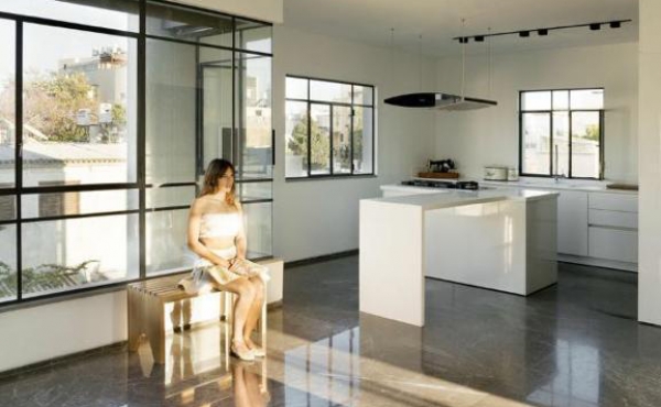 Bograshov area Roof duplex 120sqm Roof 70sqm Pool Elevator Parking Apartment for sale in Tel Aviv