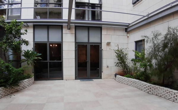 Rova Lev Hair Garden apartment 6 room 250sqm Garden 100sqm Apartment for sale in Tel Aviv