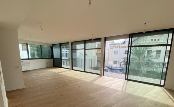 Gordon area 4 room 156sqm Balcony 22sqm ParkingX2 Apartment for sale in Tel Aviv