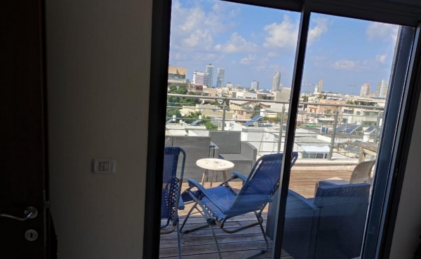 Rothschild area Penthouse Duplex 2 bedrooms 95sqm Rooftop 45sqm Apartment for rent in Tel Aviv